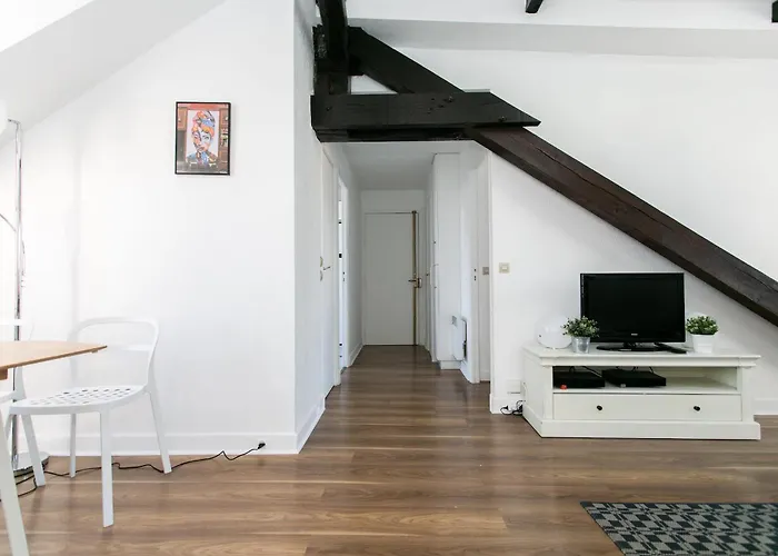 Upper Marais & Pompidou - 1br - Cityapartmentstay شقة